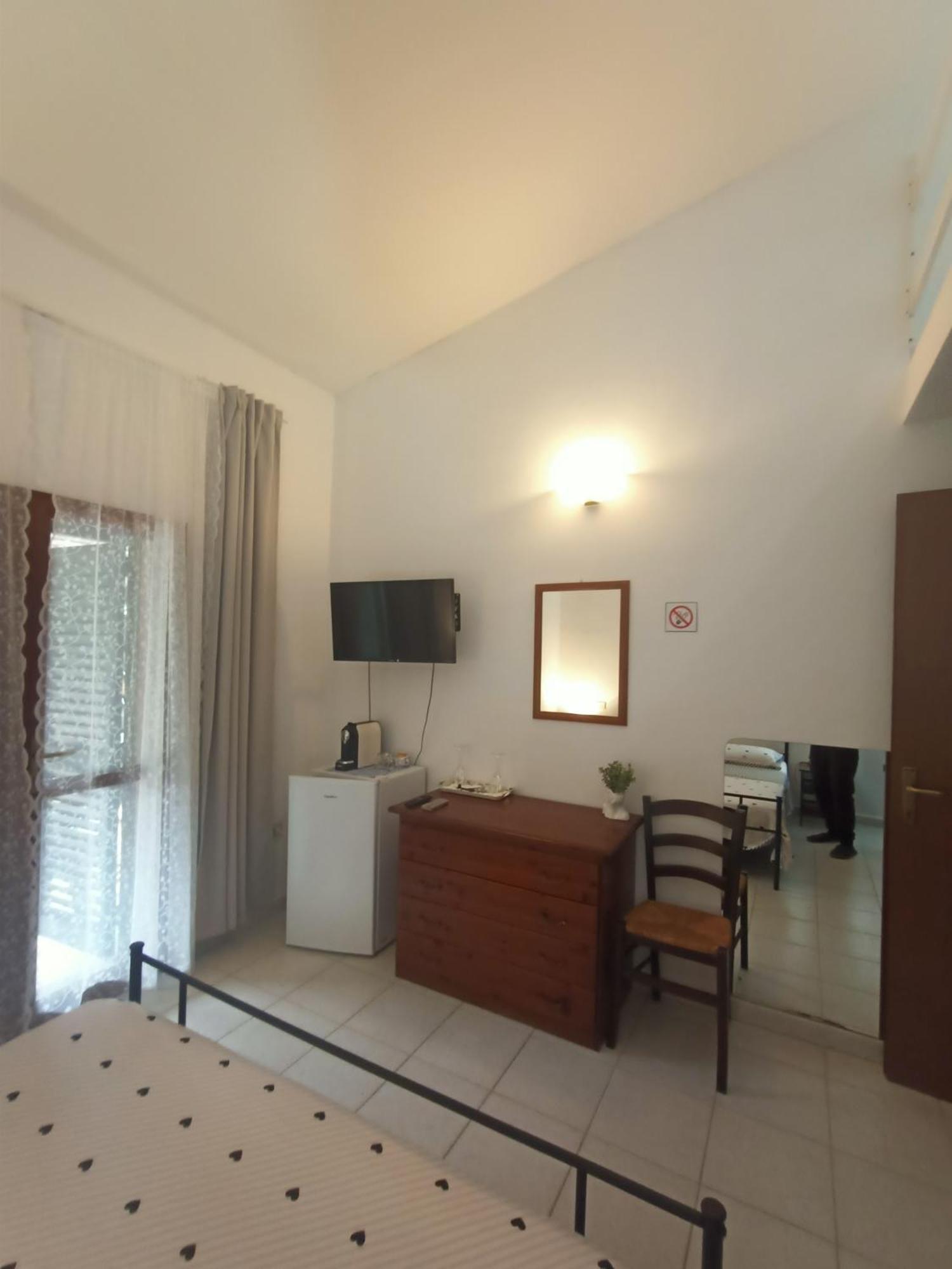 Agriturismo Il Cipresso Vada Luaran gambar