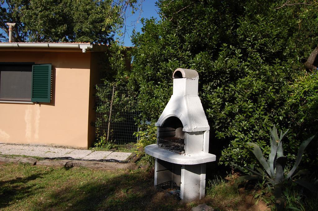 Agriturismo Il Cipresso Vada Luaran gambar